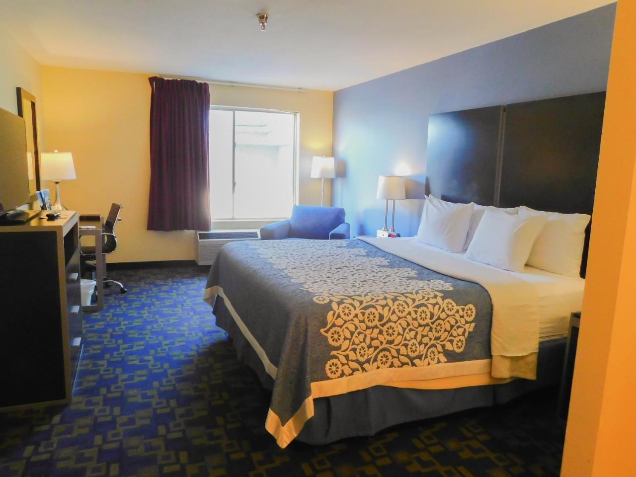 Days Inn & Suites By Wyndham Pocahontas Экстерьер фото