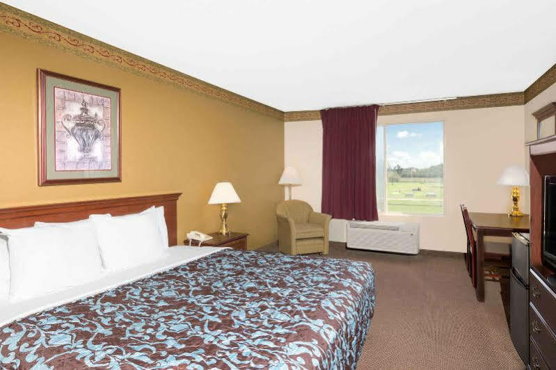 Days Inn & Suites By Wyndham Pocahontas Экстерьер фото